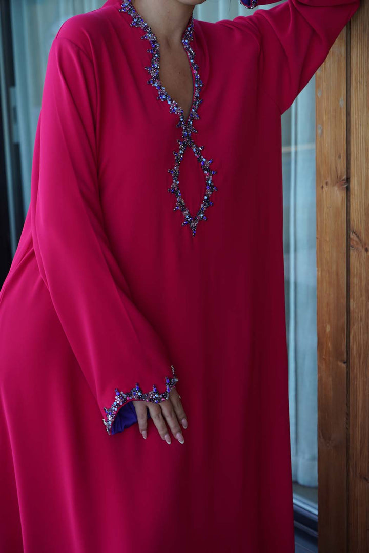 Elegant Fuchsia Jalabiya with Shimmering Collar and Sleeve Embroidery