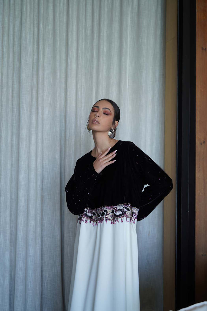 Elegant Two-Tone Velvet & White Embroidered Jalabiya