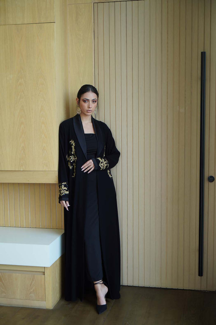 "Black Gold" Abaya: Luxurious Velvet with Royal Embroidery