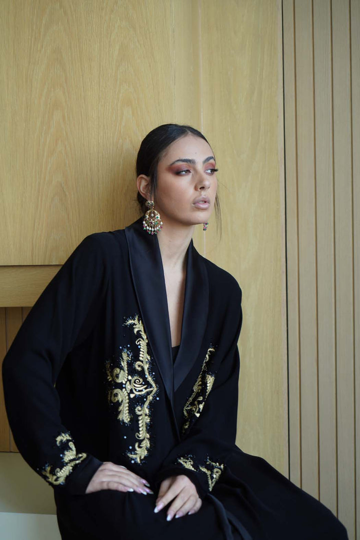 "Black Gold" Abaya: Luxurious Velvet with Royal Embroidery