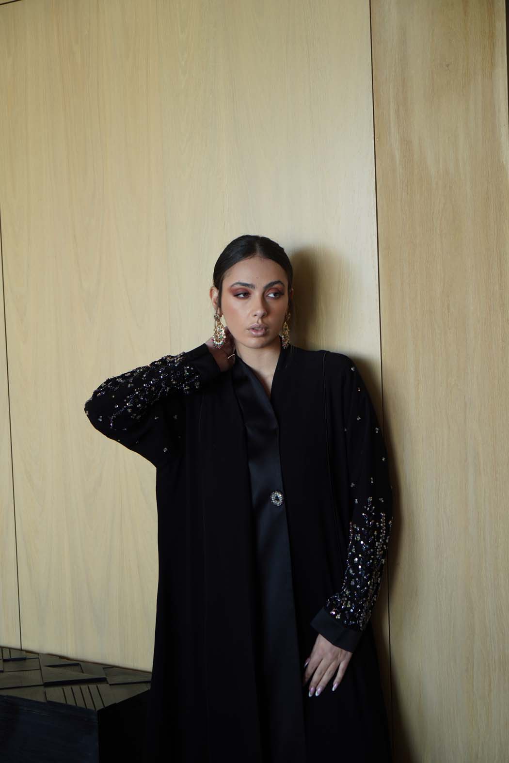 "Night Glow" Abaya: Luxurious Black Satin with Shimmering Sequin Sleeves